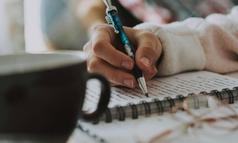 هل الكتابة عملية مؤلمة